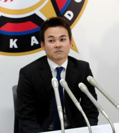 大減俸をのみ契約を更改した日本ハム・武田久。１４年目の来季へ向け巻き返しを誓った。