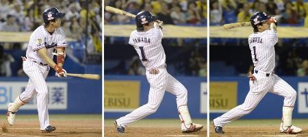 　９月１０日の阪神戦で３本塁打を放ったヤクルト・山田。左から１回の３ラン、３回のソロ、７回のソロ＝神宮
