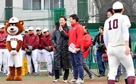 早大OB会イベントで未来の息子へ夢メッセージを送った斎藤佑