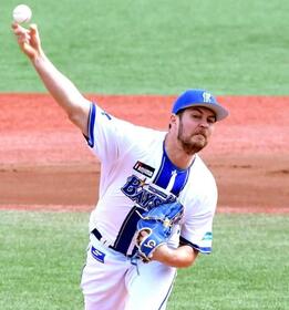 　イースタン・リーグの巨人戦に先発したバウアー（撮影・佐藤厚）