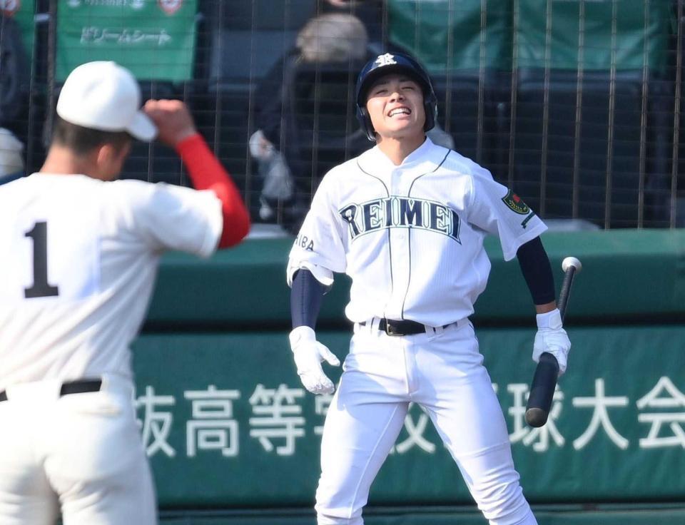 　２回、空振り三振に倒れる千葉黎明・今井（撮影・西田忠信）