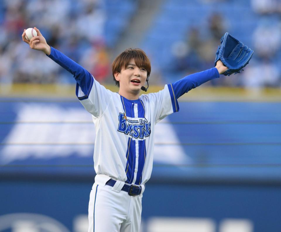 　セレモニアルピッチに登場した高橋優斗（撮影・伊藤笙子）