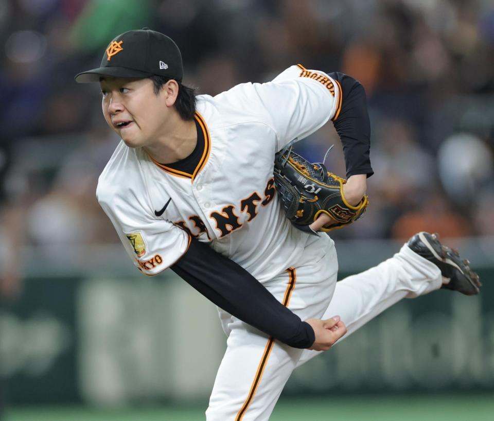 　中日戦に先発し力投する山崎（撮影・西岡正）