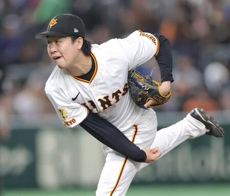 　中日戦に先発し力投する山崎（撮影・西岡正）