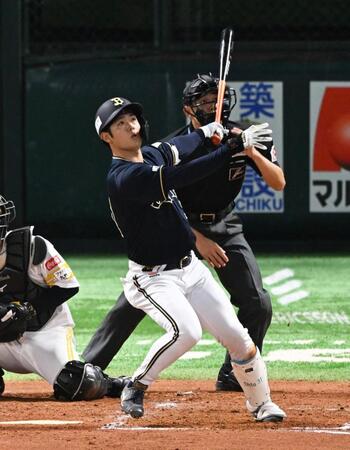 　４回、ソロ本塁打を放つ太田