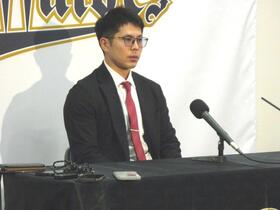 　契約更改交渉に臨んだ若月