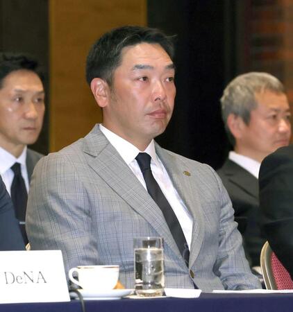 　監督会議に出席した阿部監督