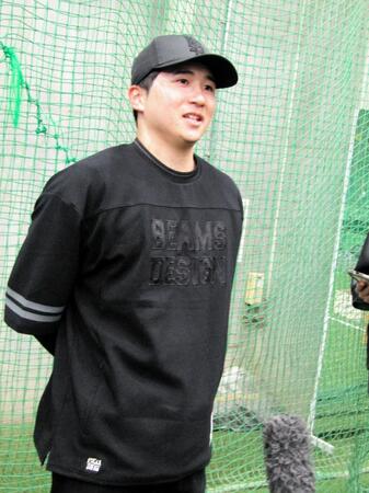 　自主トレを公開した泉口