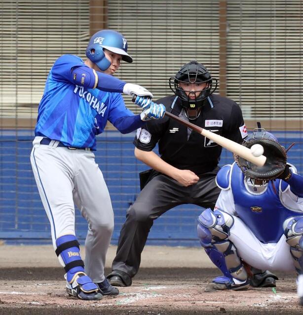 　２回、左前打を放つ小田