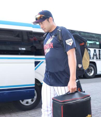 合流した菊池雄星（撮影・金田祐二）