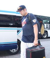 合流した菊池雄星（撮影・金田祐二）