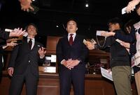 三木肇監督休養について話す楽天・森井誠之球団社長（撮影・金田祐二）