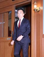 三木肇監督休養について話す楽天・森井誠之球団社長（撮影・金田祐二）