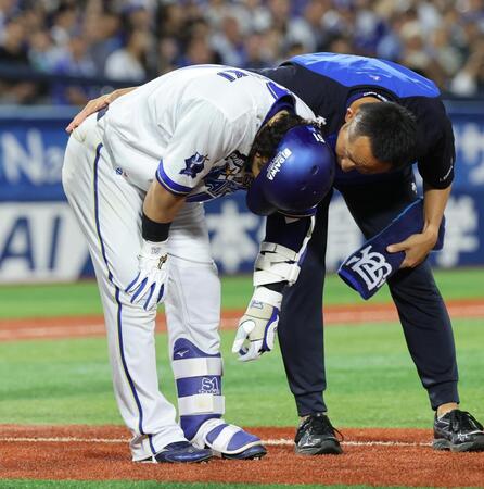 ４回、死球を受けた宮崎