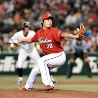 7回、力投する一岡(撮影・園田高夫)