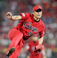 7回ピンチの場面に登板し、無失点に抑えた永川勝(撮影・北村雅宏)