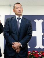 野球協約の減額制限いっぱいの25%減で契約更改した広島・広瀬 純=マツダスタジアム(撮影・北村雅宏)