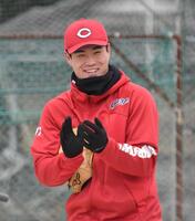 　野球教室に参加し、笑顔を見せる斉藤