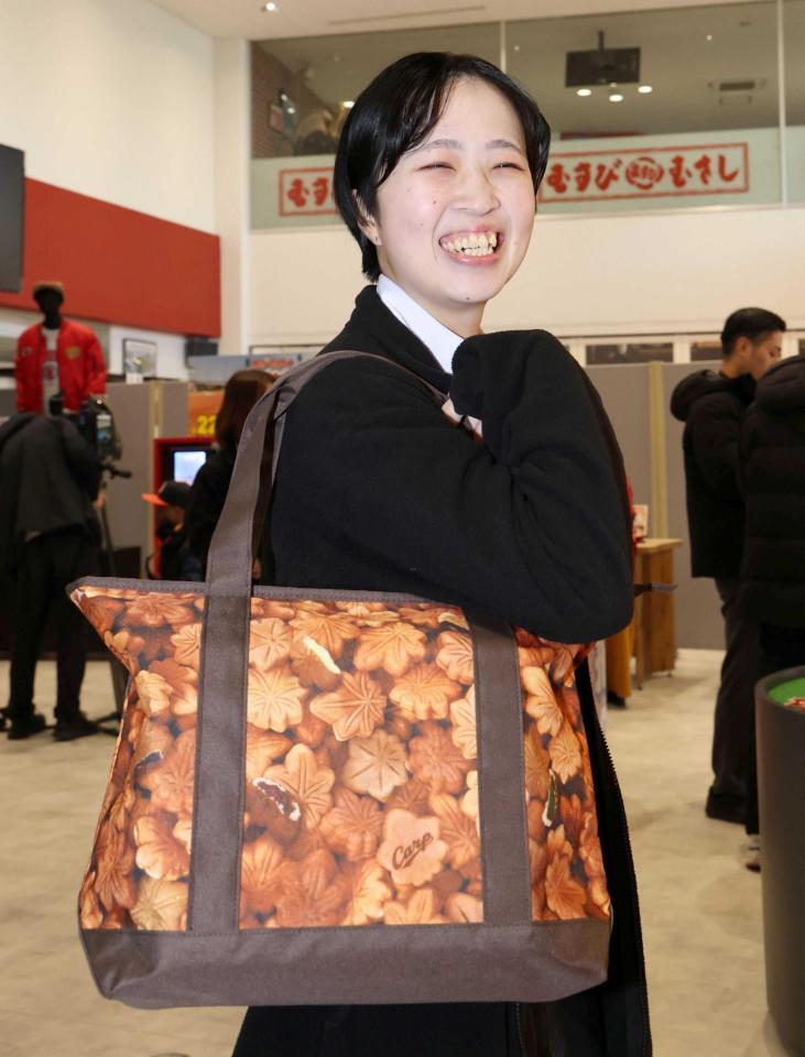 もみじ饅頭バッグ