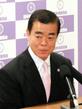 記者会見で行司生活の思い出を語る木村庄之助