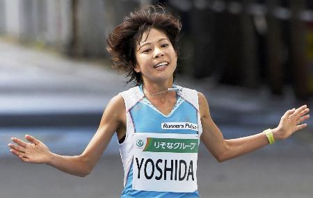 　昨年のさいたま国際マラソンで日本人トップの２位になった吉田香織