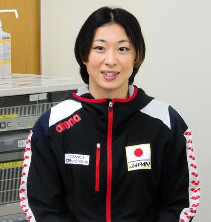 　パリ五輪代表に決まり、取材に応じた鈴木聡美