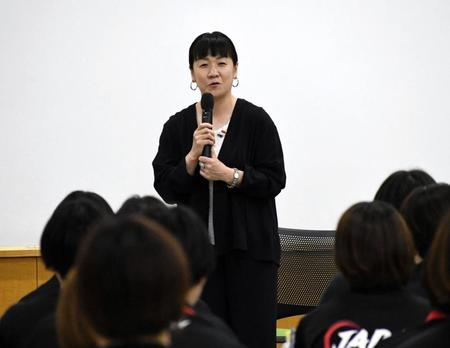 　柔道女子日本代表の強化合宿で講演を行った谷亮子さん