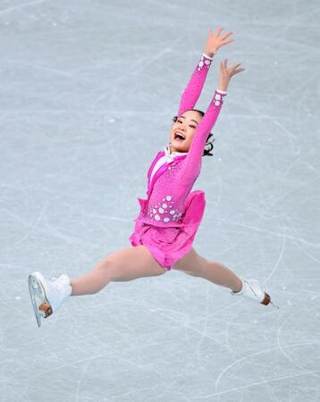 　演技する島田麻央