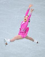 　演技する島田麻央