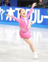 　笑顔で滑る島田麻央（撮影・吉澤敬太）