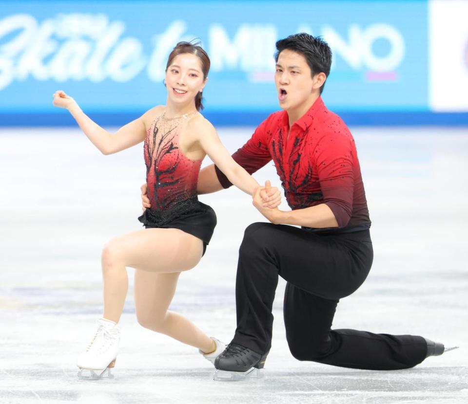 　息の合った演技を見せる三浦璃来＆木原龍一組（撮影・吉澤敬太）