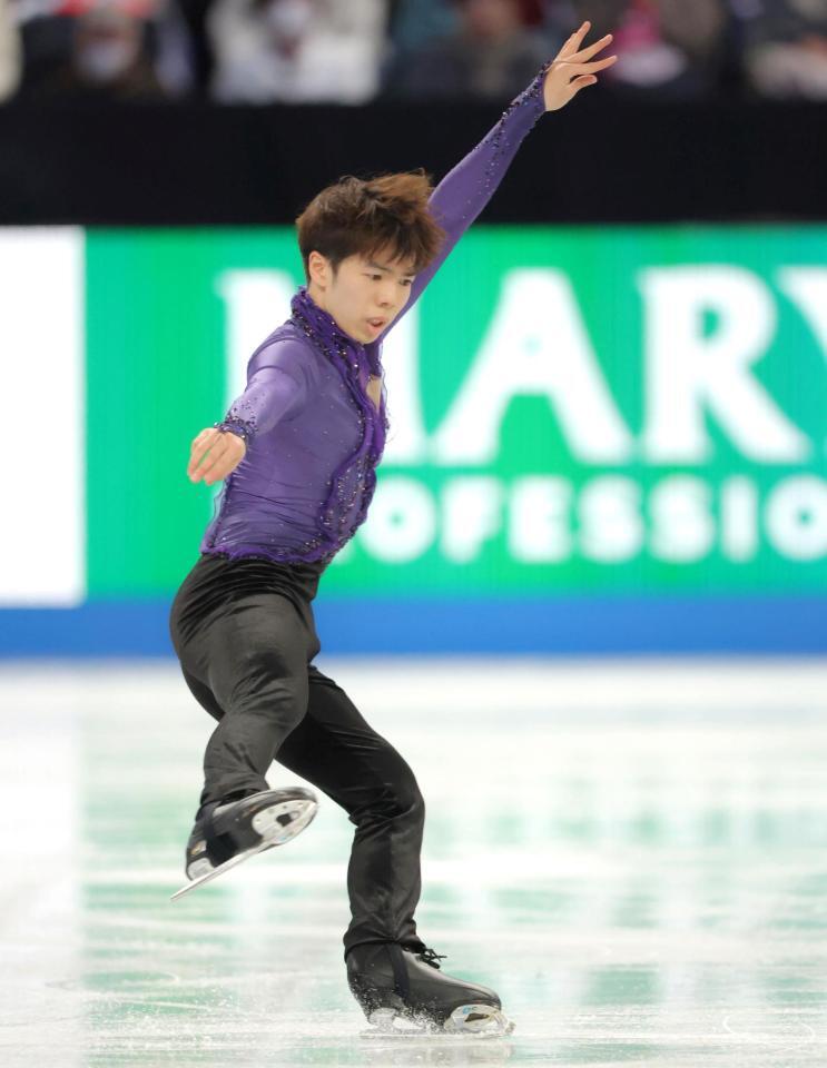 　躍動感あふれる演技を見せる佐藤駿（撮影・吉澤敬太）