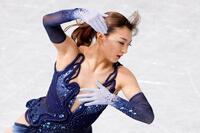 　演技する坂本花織