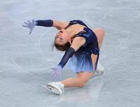 　演技する坂本花織