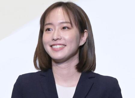 石川佳純氏
