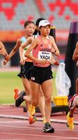 女子マラソン　スタートする矢田みくに