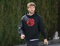 　サーキット入りするアルピーヌ・ルノーのピエール・ガスリー（撮影・神子素慎一）