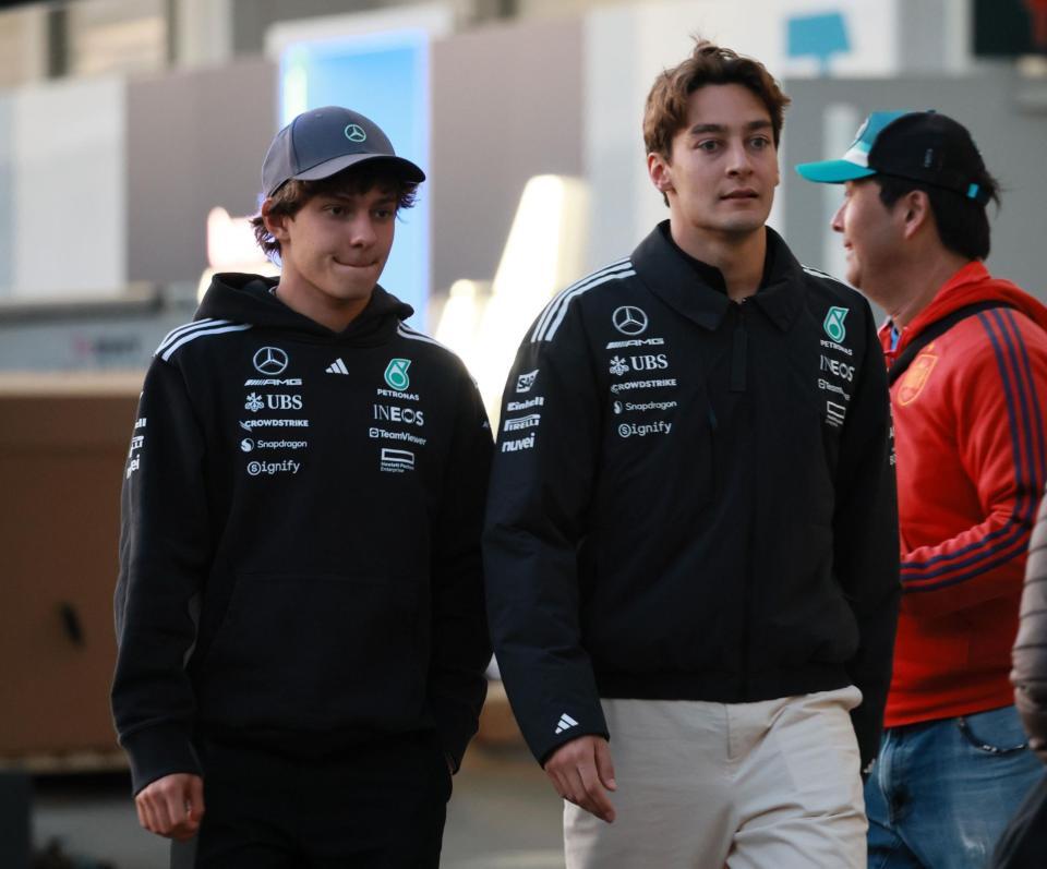 　メルセデスのキミ・アントネッリ（左）とメルセデスのジョージ・ラッセル（撮影・神子素慎一）