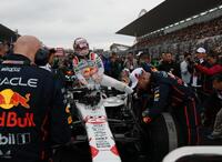 　スタートに備えるレッドブル・ホンダの角田裕毅（撮影・神子素慎一）