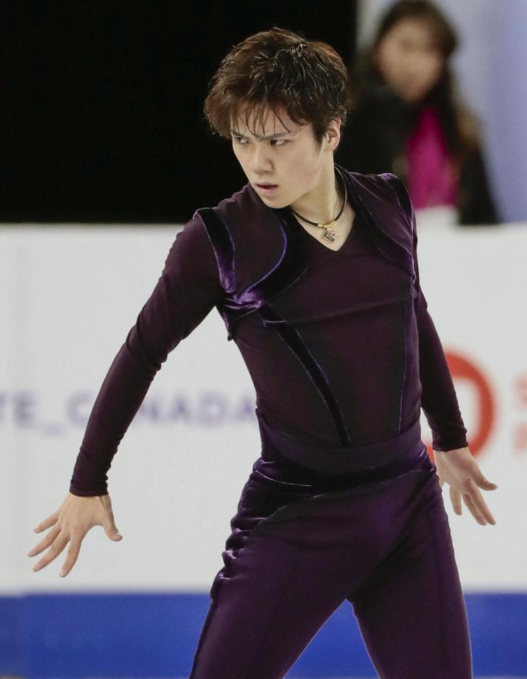 　男子ＳＰで２位になった宇野昌磨の演技＝ラバル（共同）