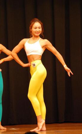 　サイドポーズを決める山本選手