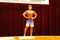 　金メダルを手にした岡山大・森東選手