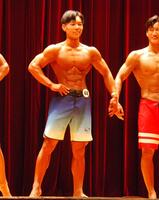 　フロントポーズを決める岡山大・森東選手