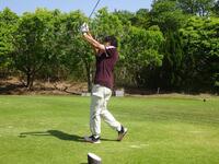 ３番４００ヤードを超えるミドルも軽く振ってパーをゲット