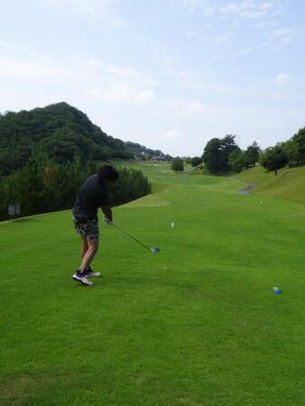 隣まですっ飛んだ大畑さんの豪打