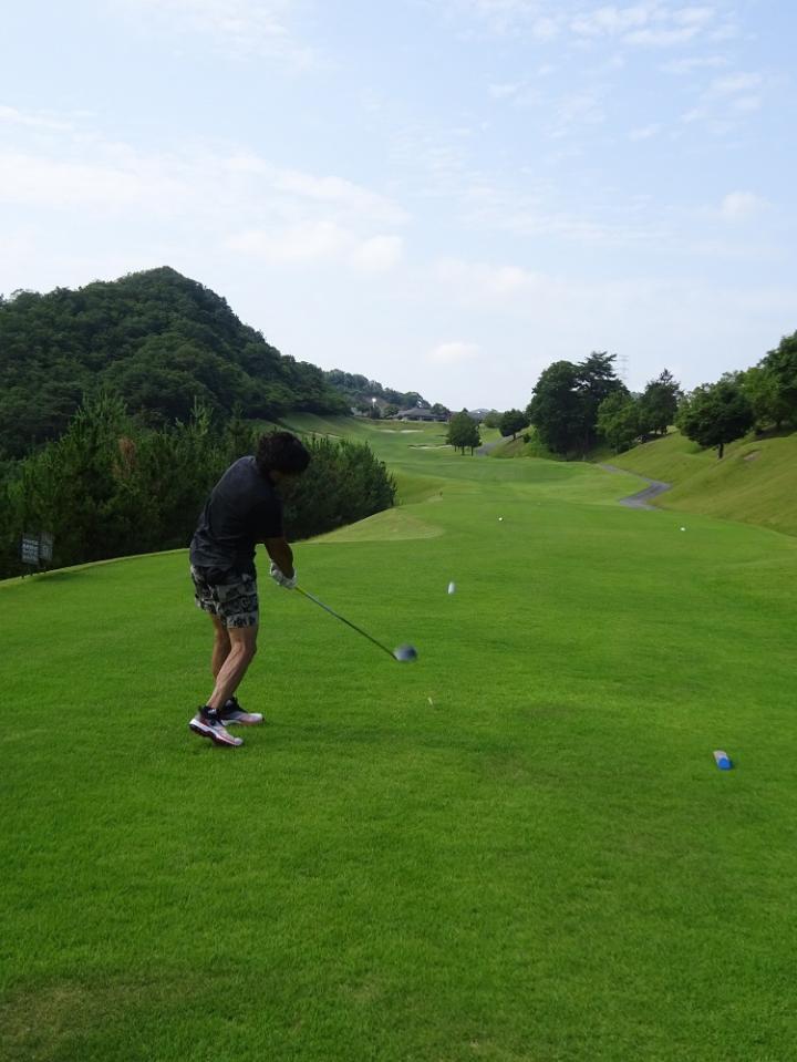 隣まですっ飛んだ大畑さんの豪打