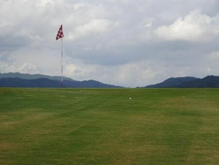 ここに止まってしまう１番の砲台グリーン