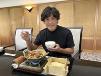 「火山焼き定食」もボリューム満点だ