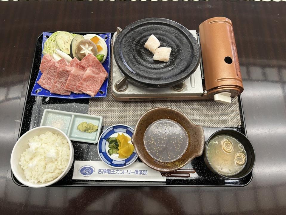 最高級の近江牛を堪能できる「近江牛焼肉定食」