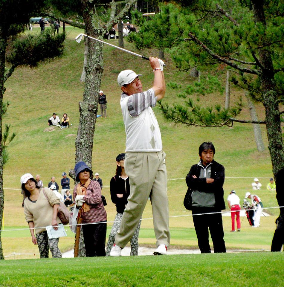 　ゴルフを始めたのは大学入学後と遅かった室田プロ（写真は昨年の日本シニアオープンから）